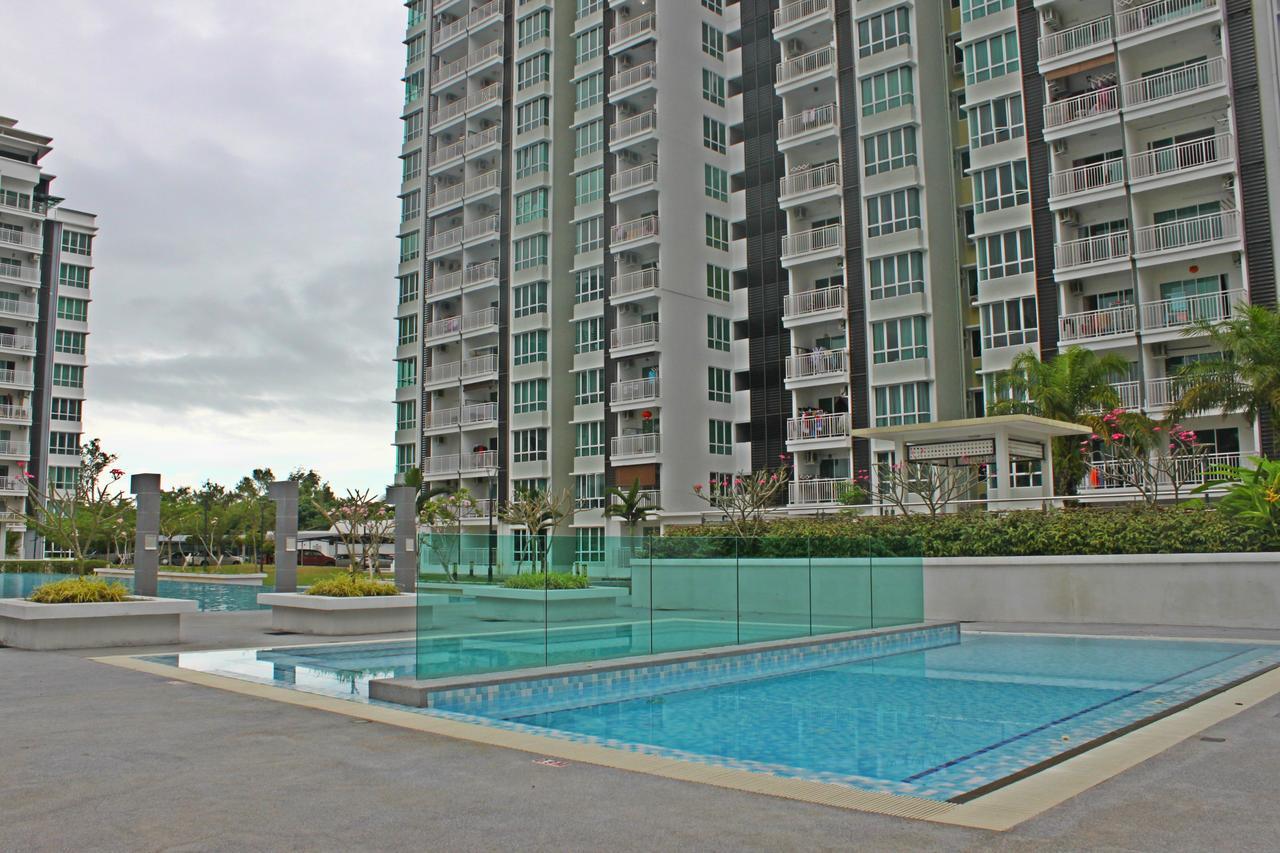 Hello Kitty Signature Suite Sandakan Extérieur photo