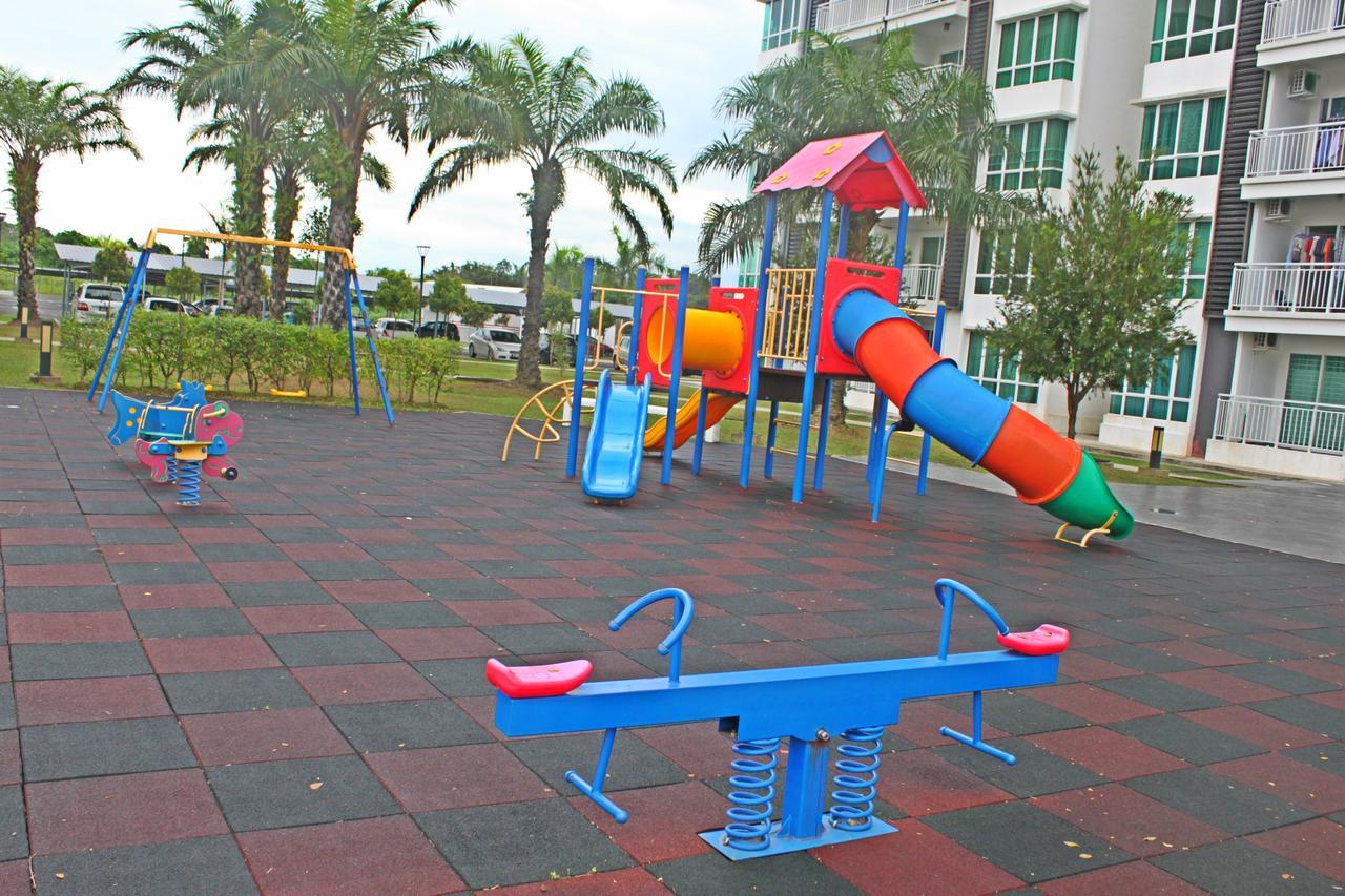 Hello Kitty Signature Suite Sandakan Extérieur photo