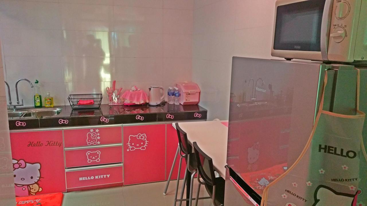 Hello Kitty Signature Suite Sandakan Extérieur photo